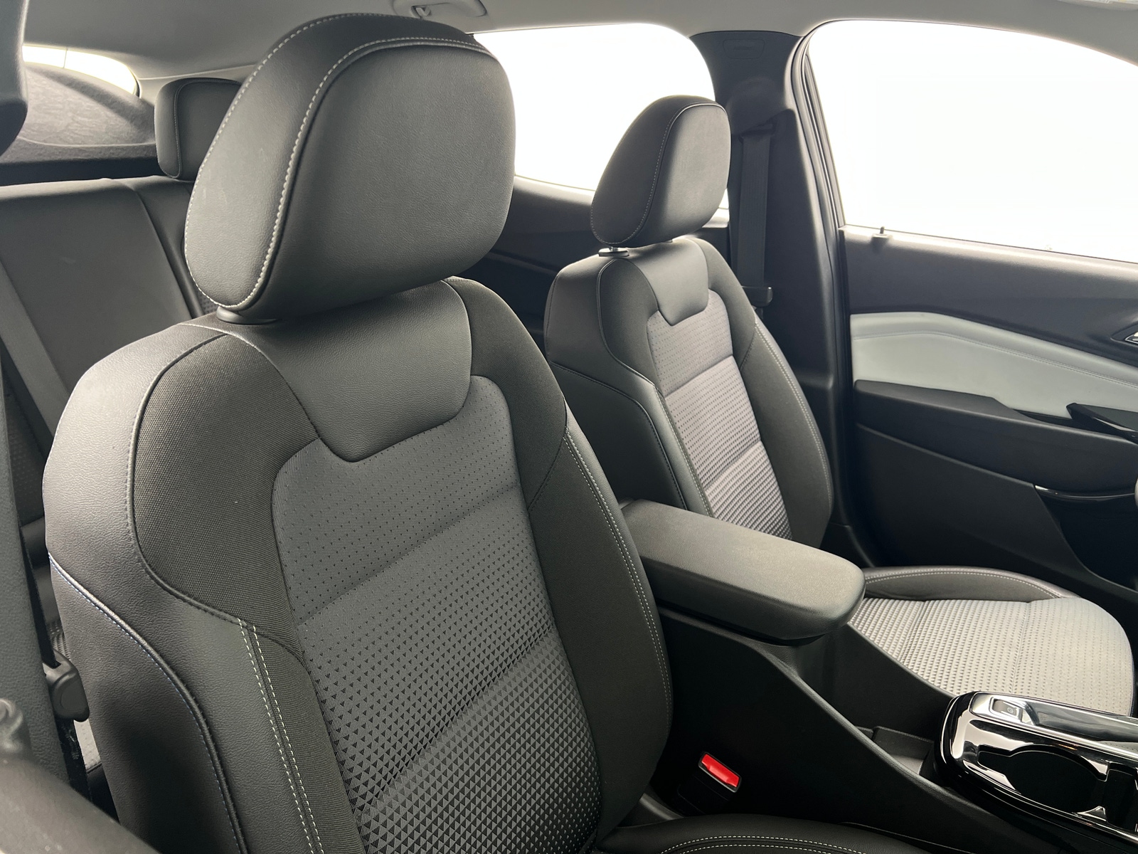 Thumbnail: 2025 Chevrolet Trax - 2