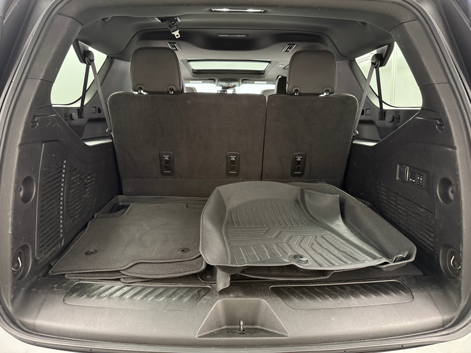 Thumbnail: 2024 GMC Yukon XL - 6