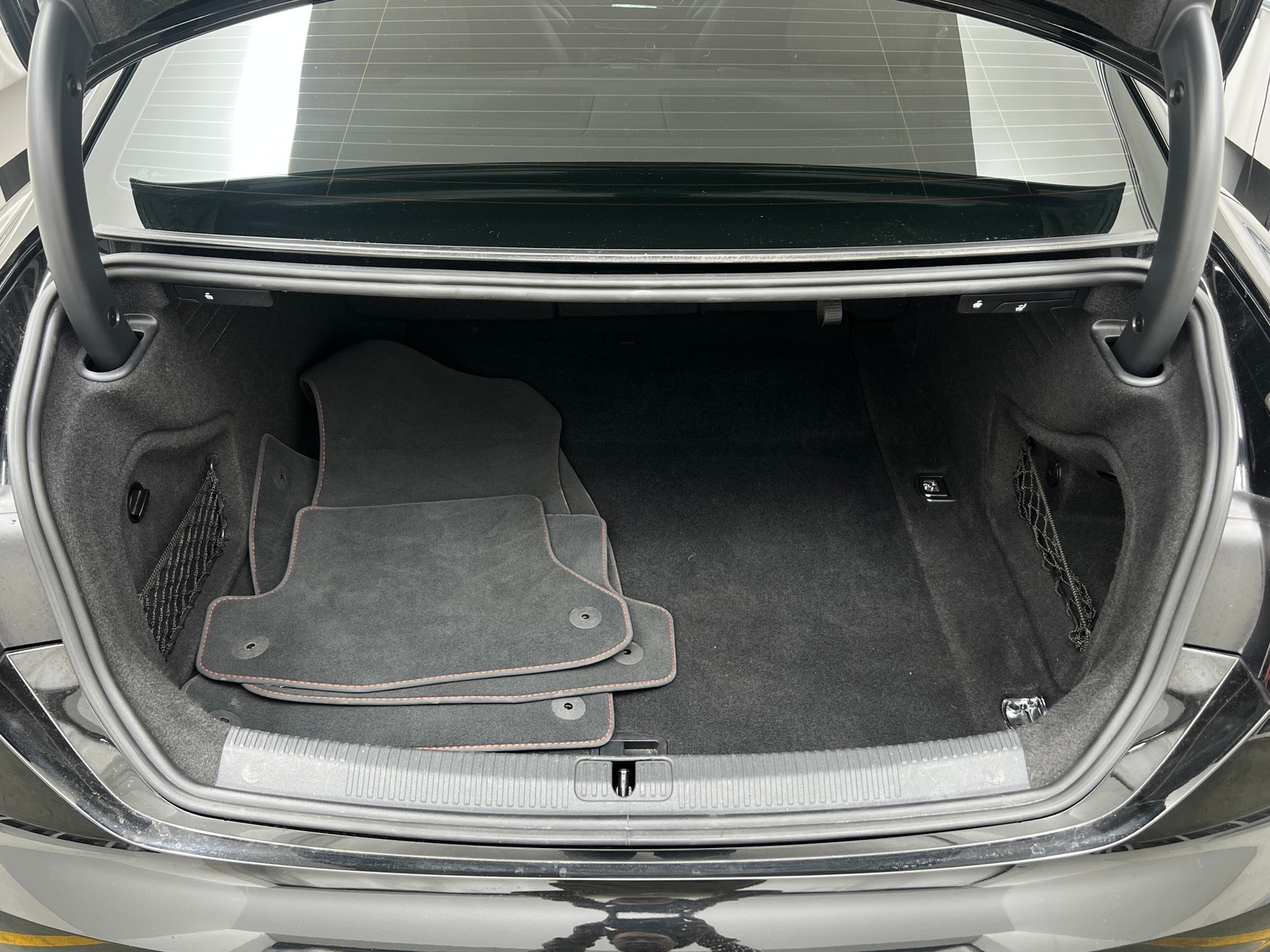 Thumbnail: 2018 Audi RS 5 - 4