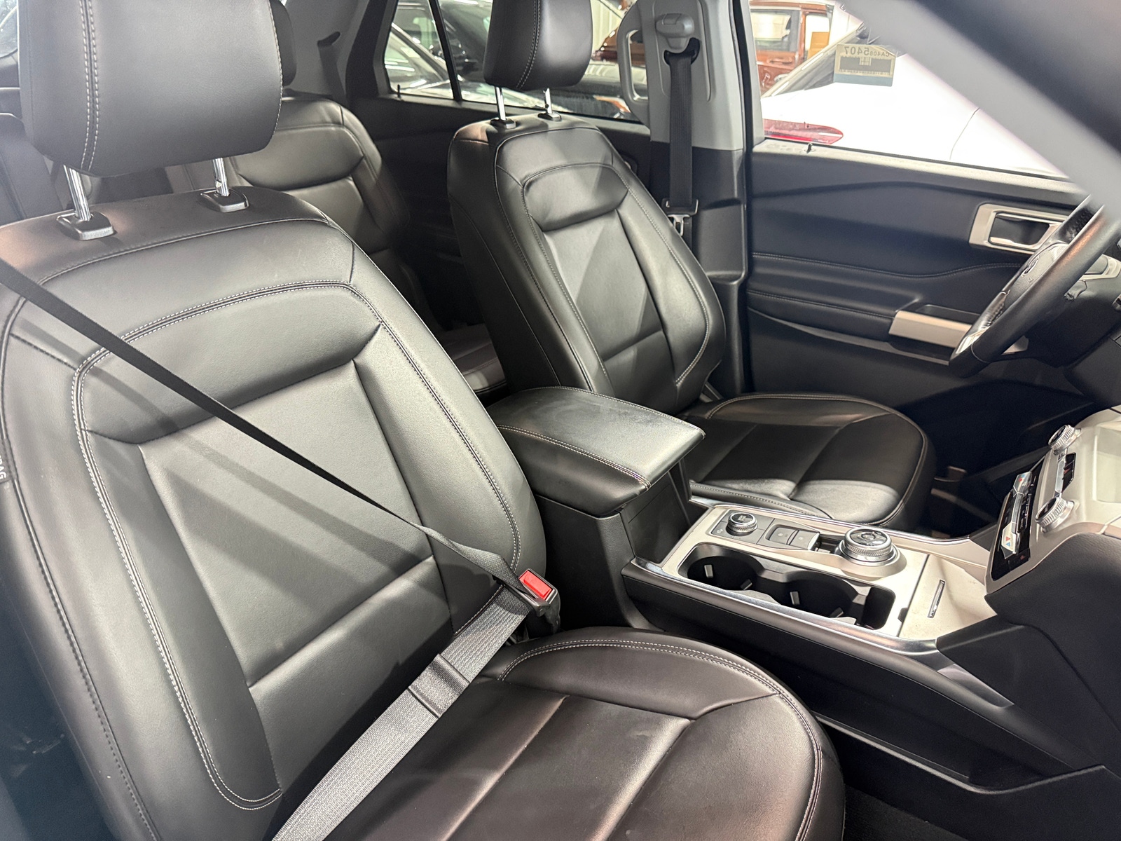 Thumbnail: 2022 Ford Explorer - 2