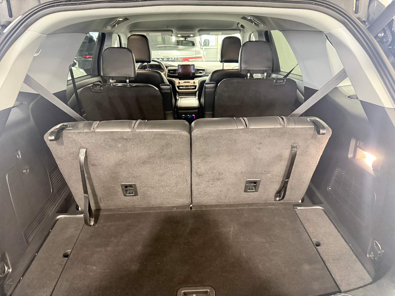 Thumbnail: 2022 Ford Explorer - 7