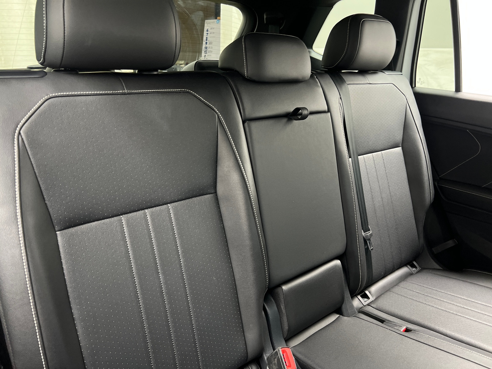 Thumbnail: 2023 Volkswagen Tiguan - 5