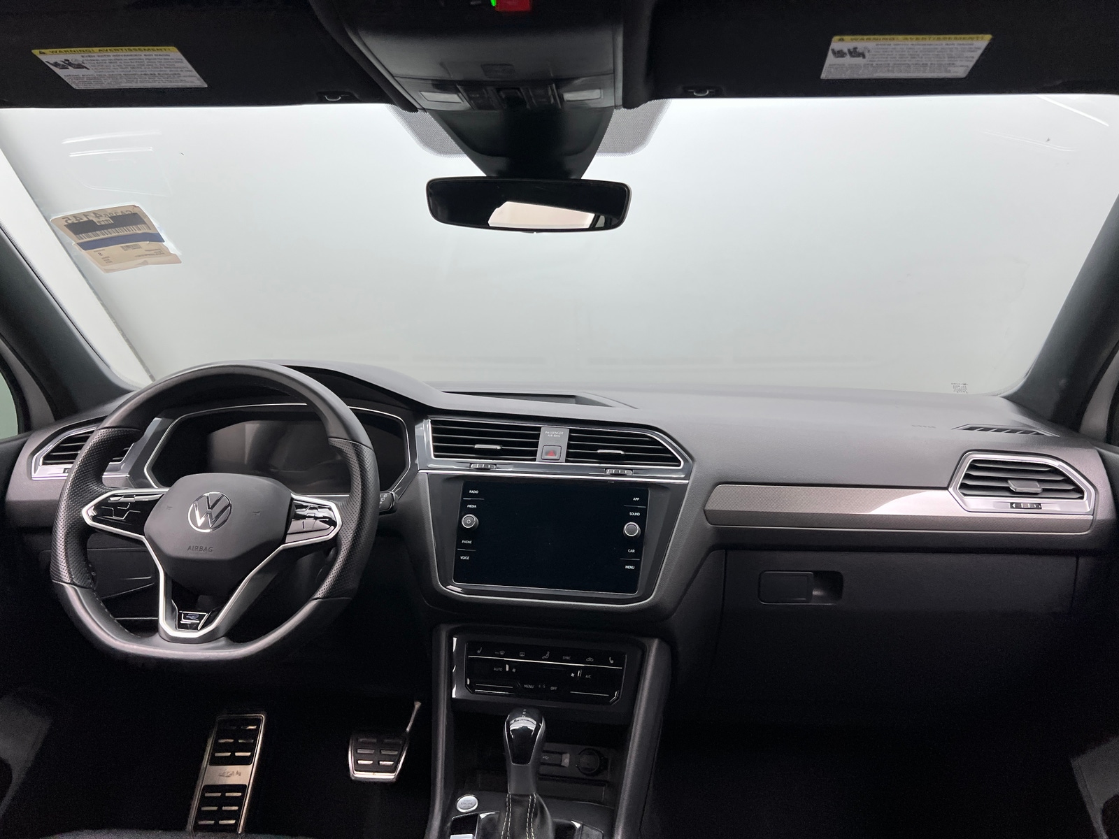 Thumbnail: 2023 Volkswagen Tiguan - 2