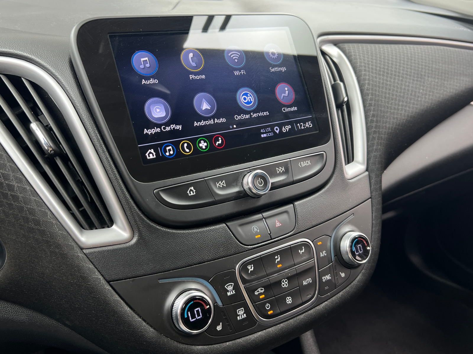 Thumbnail: 2024 Chevrolet Malibu - 4