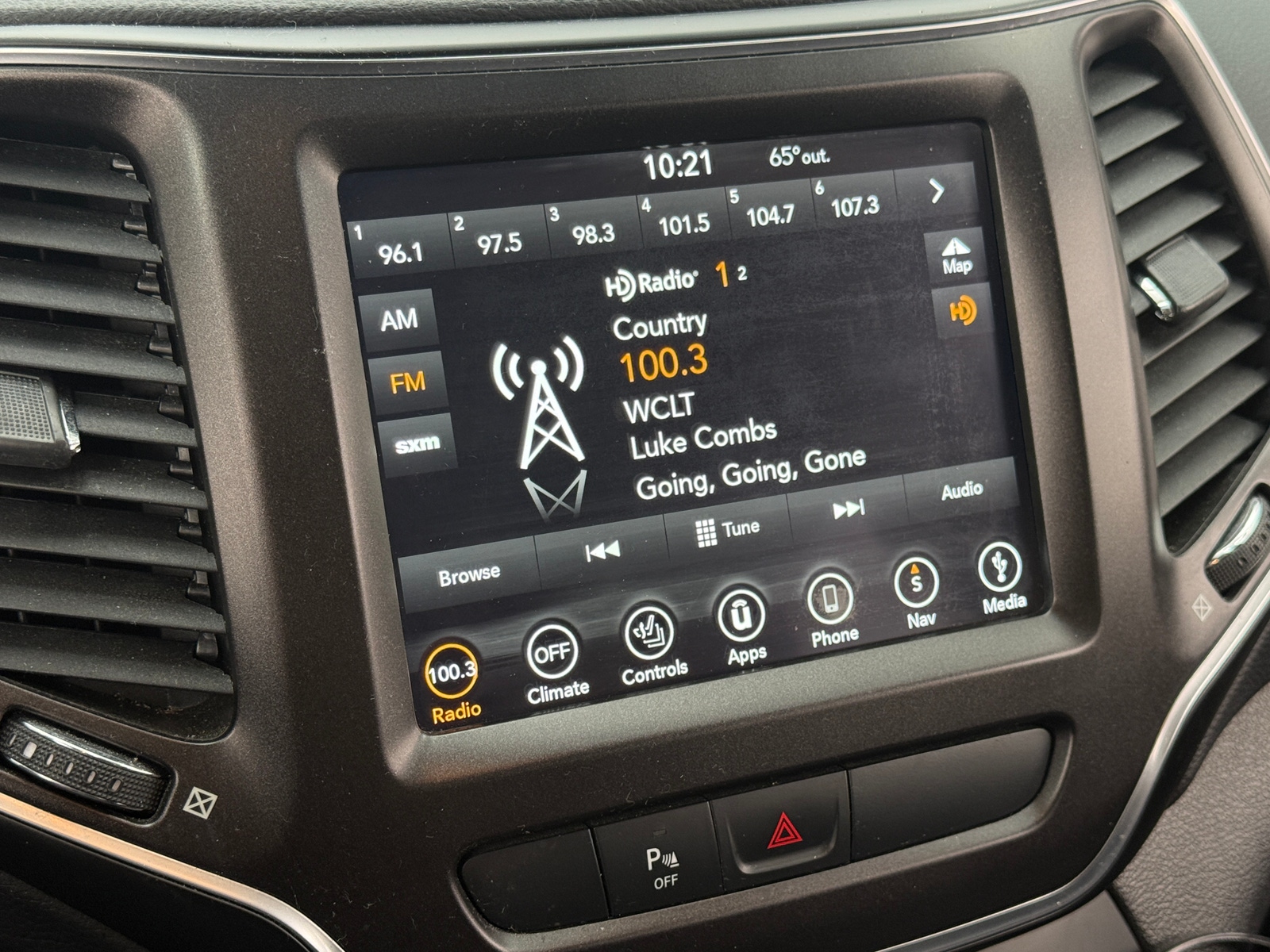 Thumbnail: 2019 Jeep Cherokee - 4