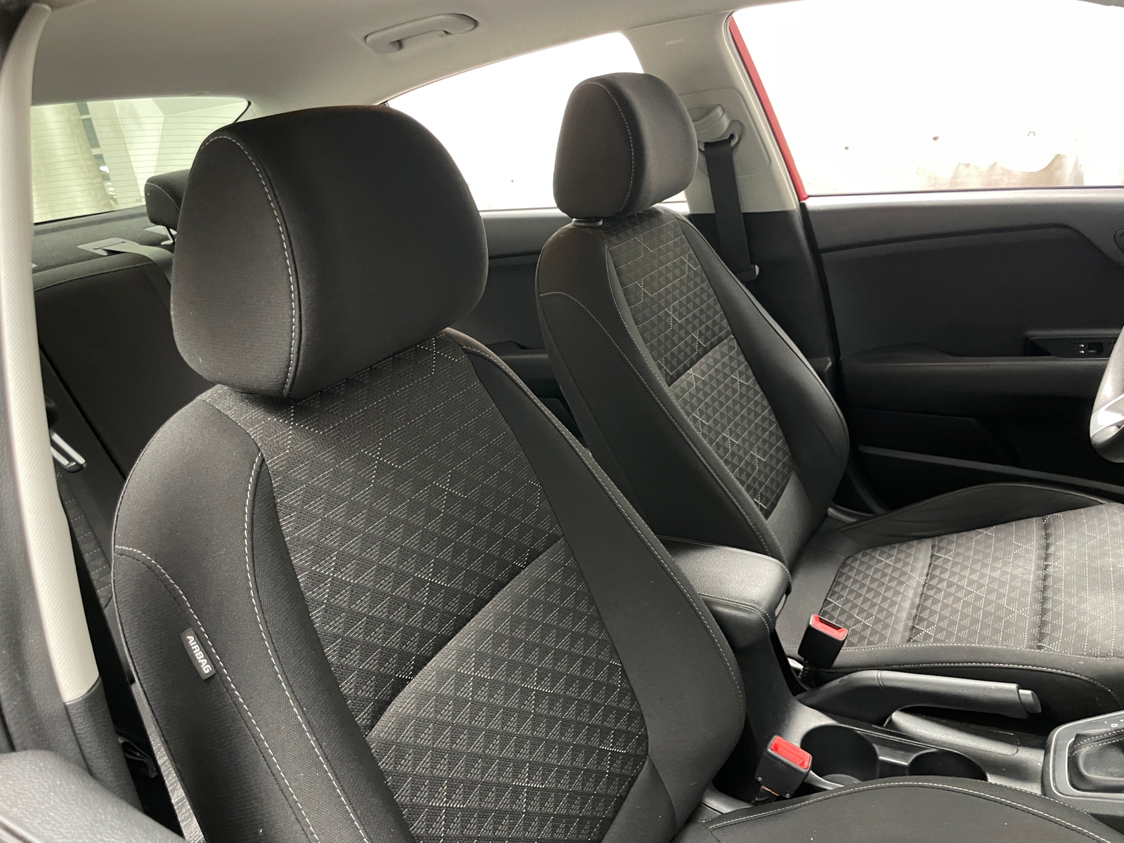 Thumbnail: 2019 Kia Rio - 2