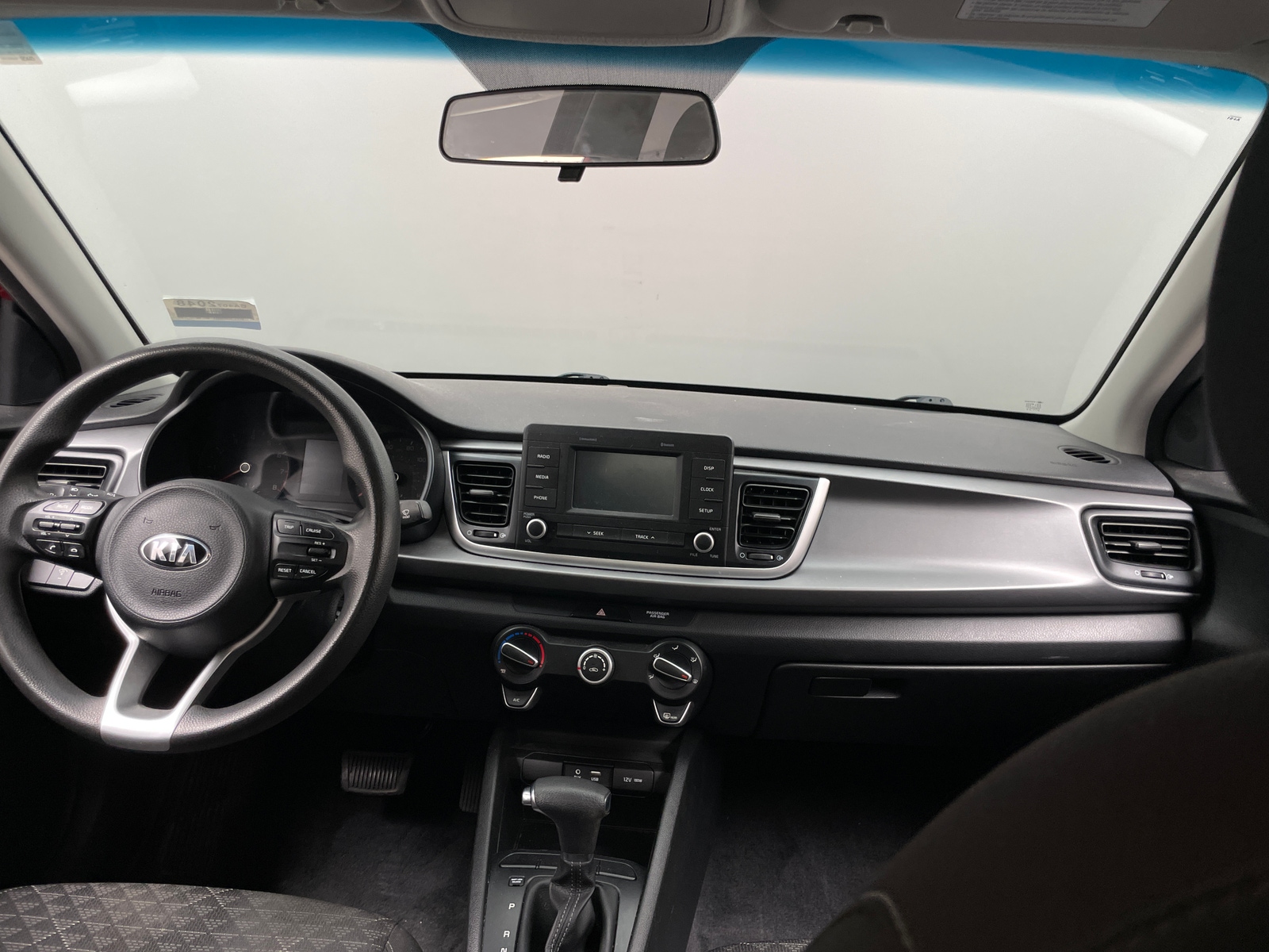 Thumbnail: 2019 Kia Rio - 3