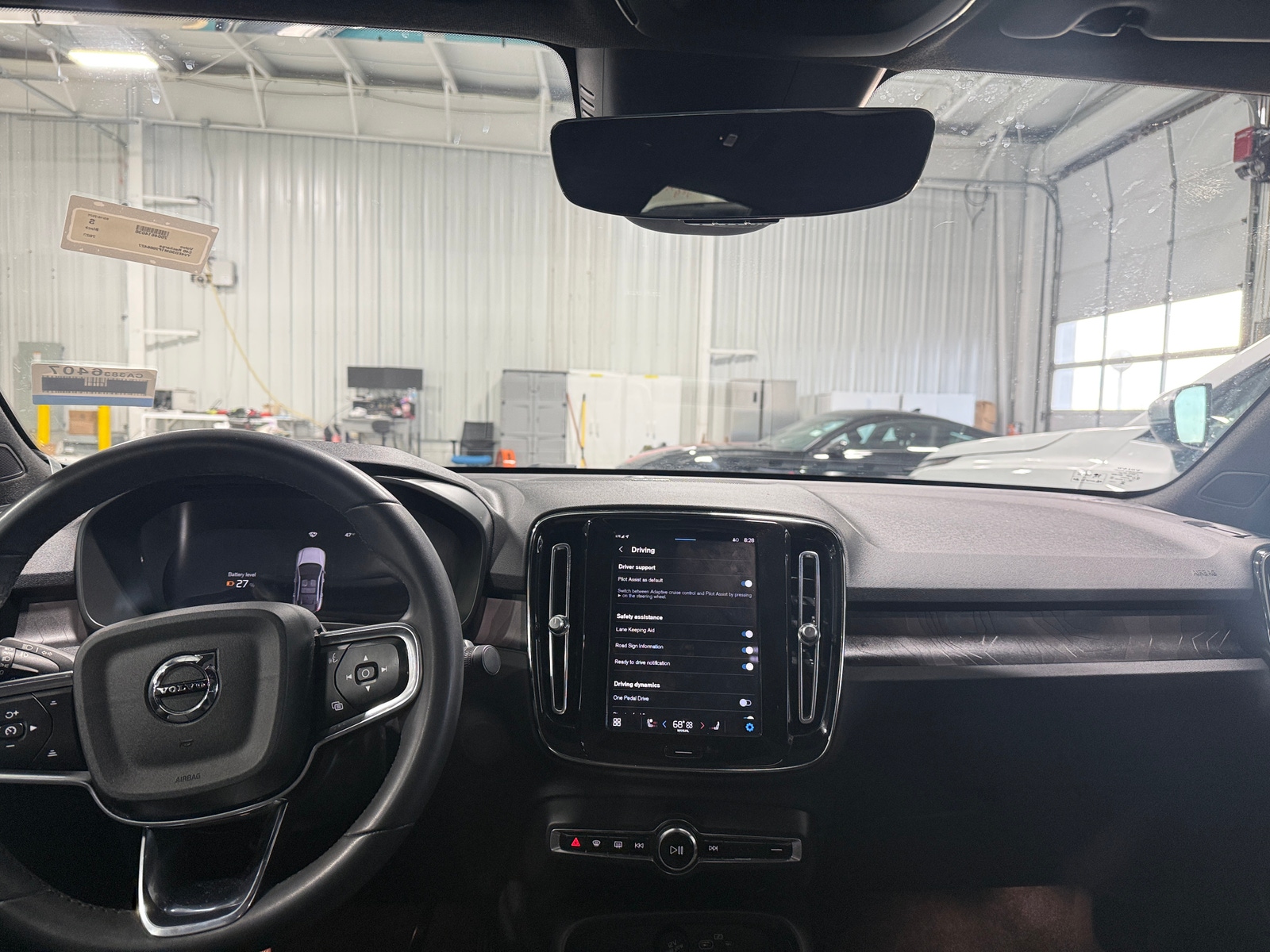 Thumbnail: 2023 Volvo C40 - 3