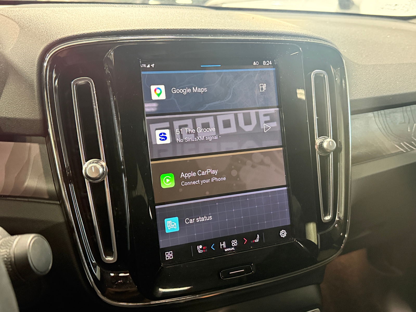 Thumbnail: 2023 Volvo C40 - 4