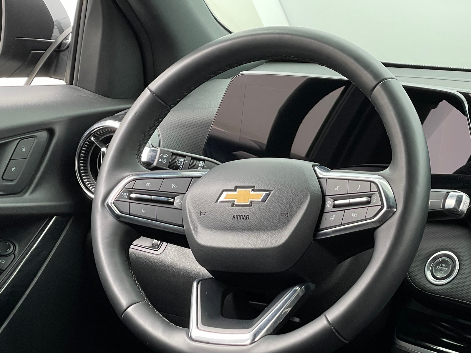 Thumbnail: 2025 Chevrolet Equinox - 5