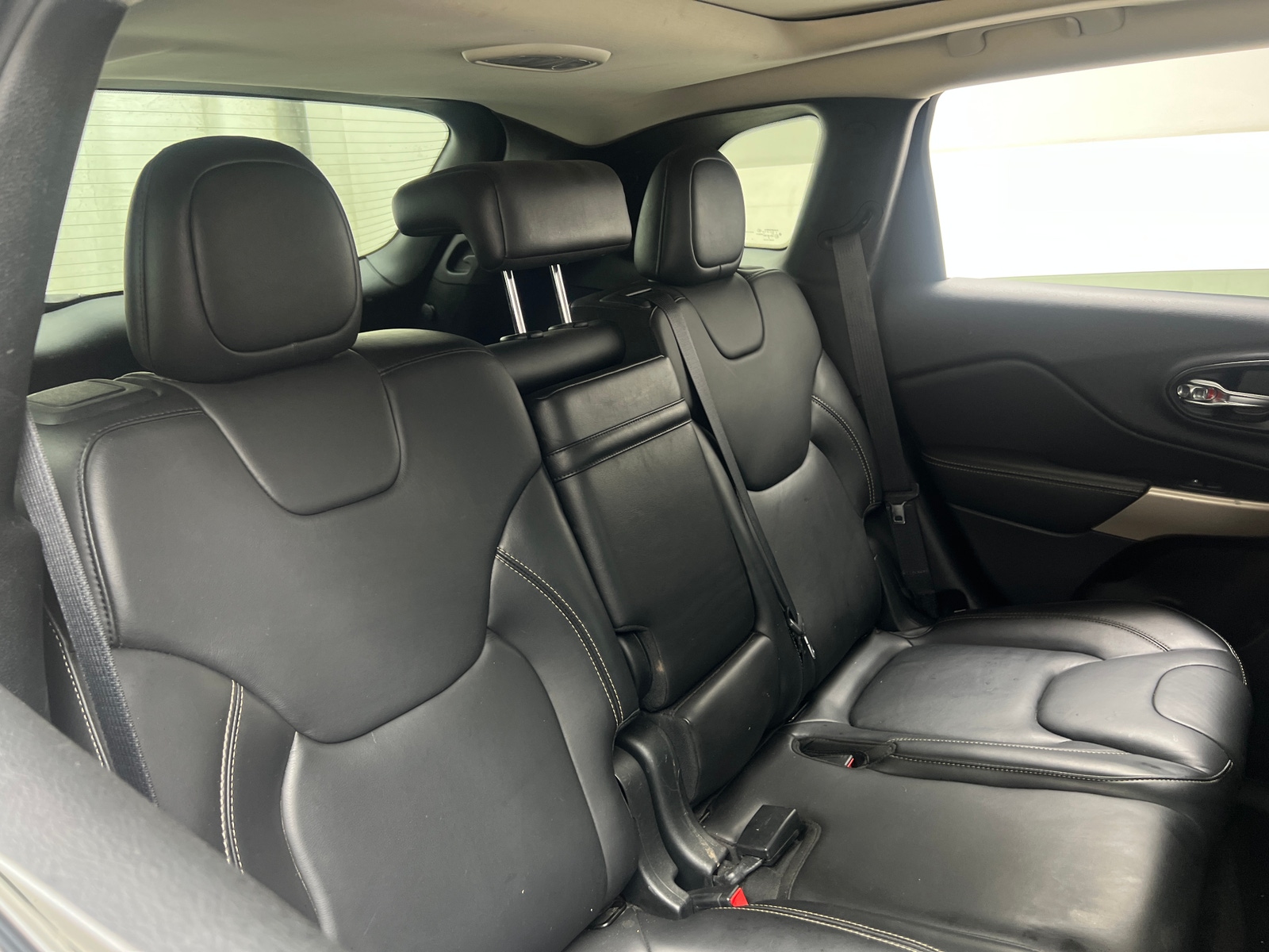 Thumbnail: 2018 Jeep Cherokee - 5