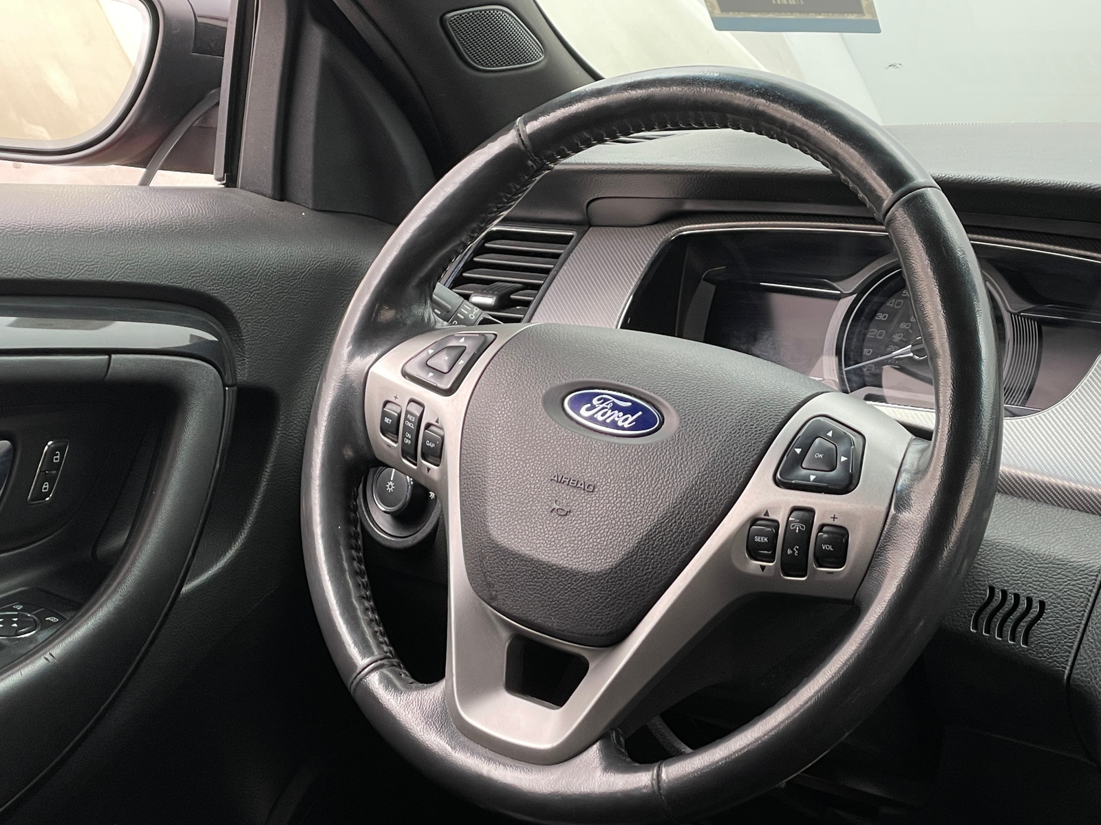 Thumbnail: 2013 Ford Taurus - 4