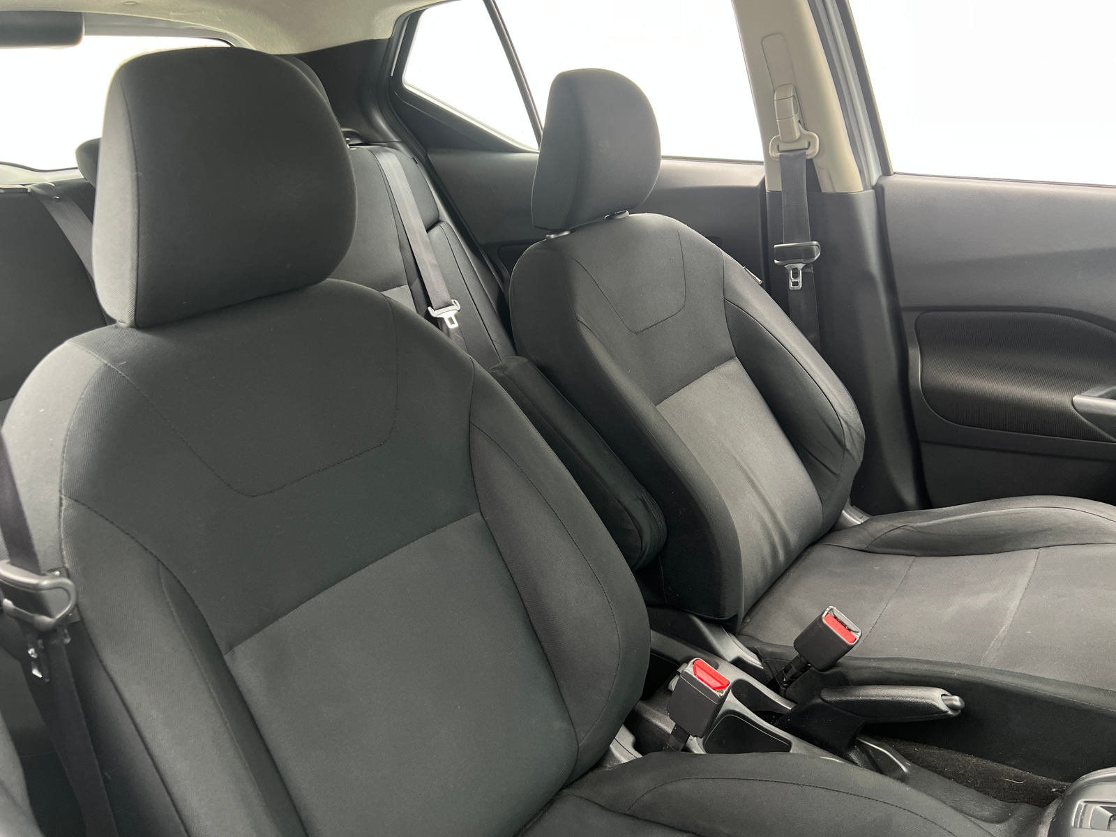 Thumbnail: 2023 Nissan Kicks - 2