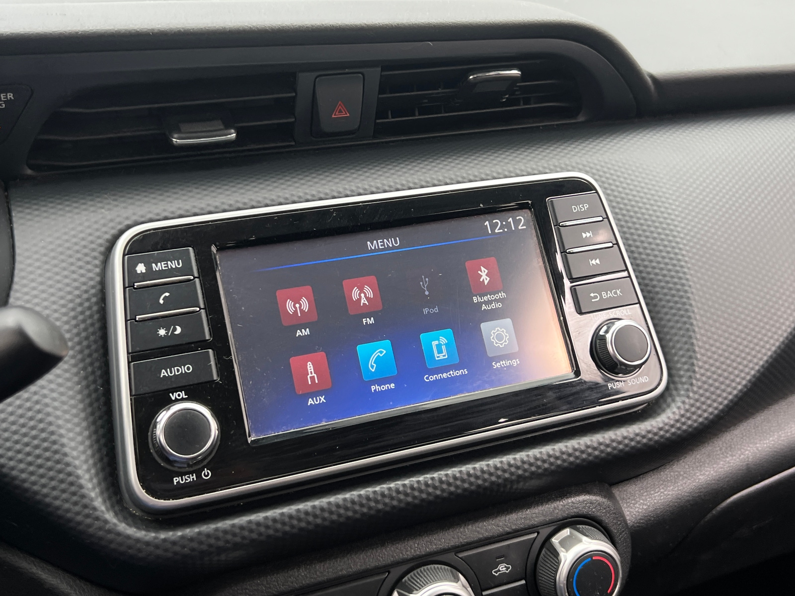 Thumbnail: 2023 Nissan Kicks - 4