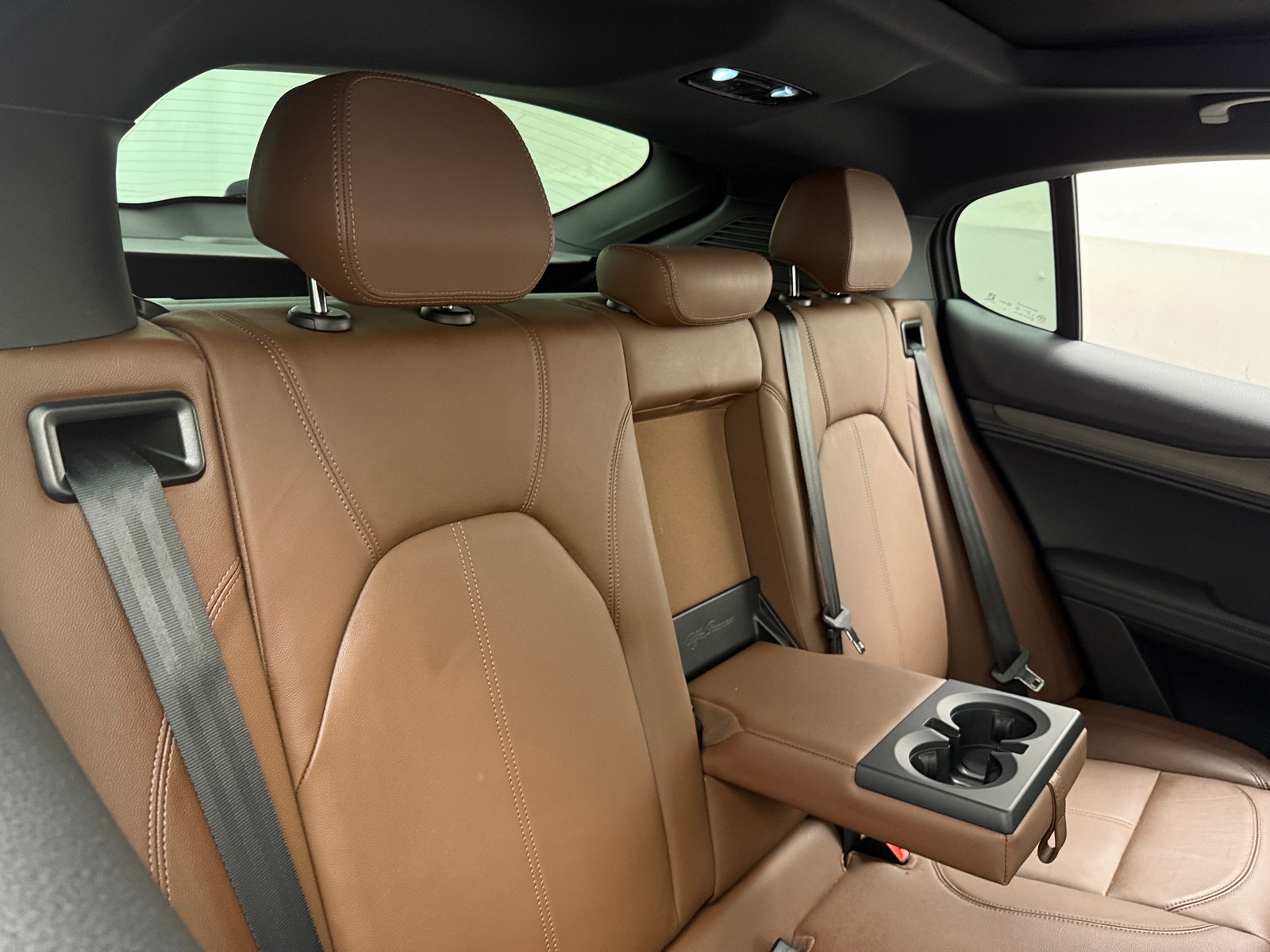 Thumbnail: 2022 Alfa Romeo Stelvio - 5