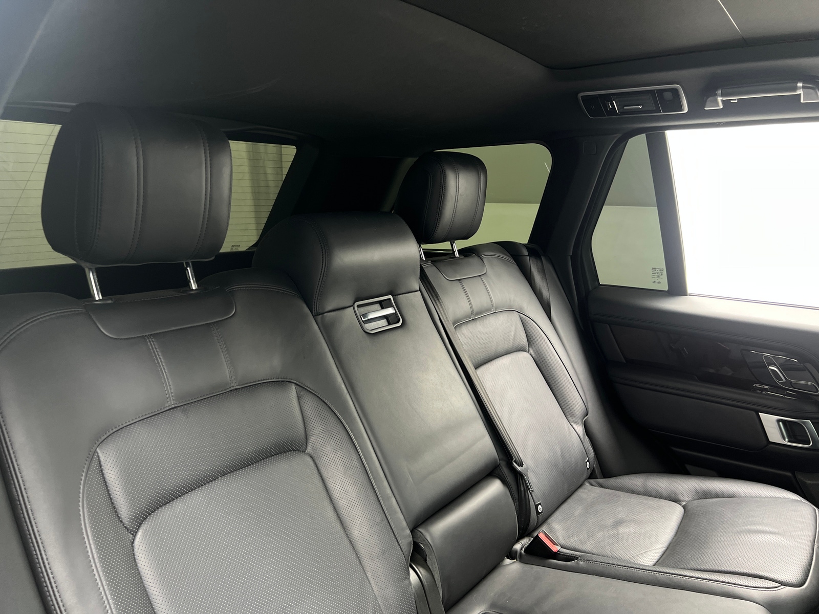 Thumbnail: 2021 Land Rover Range Rover - 5