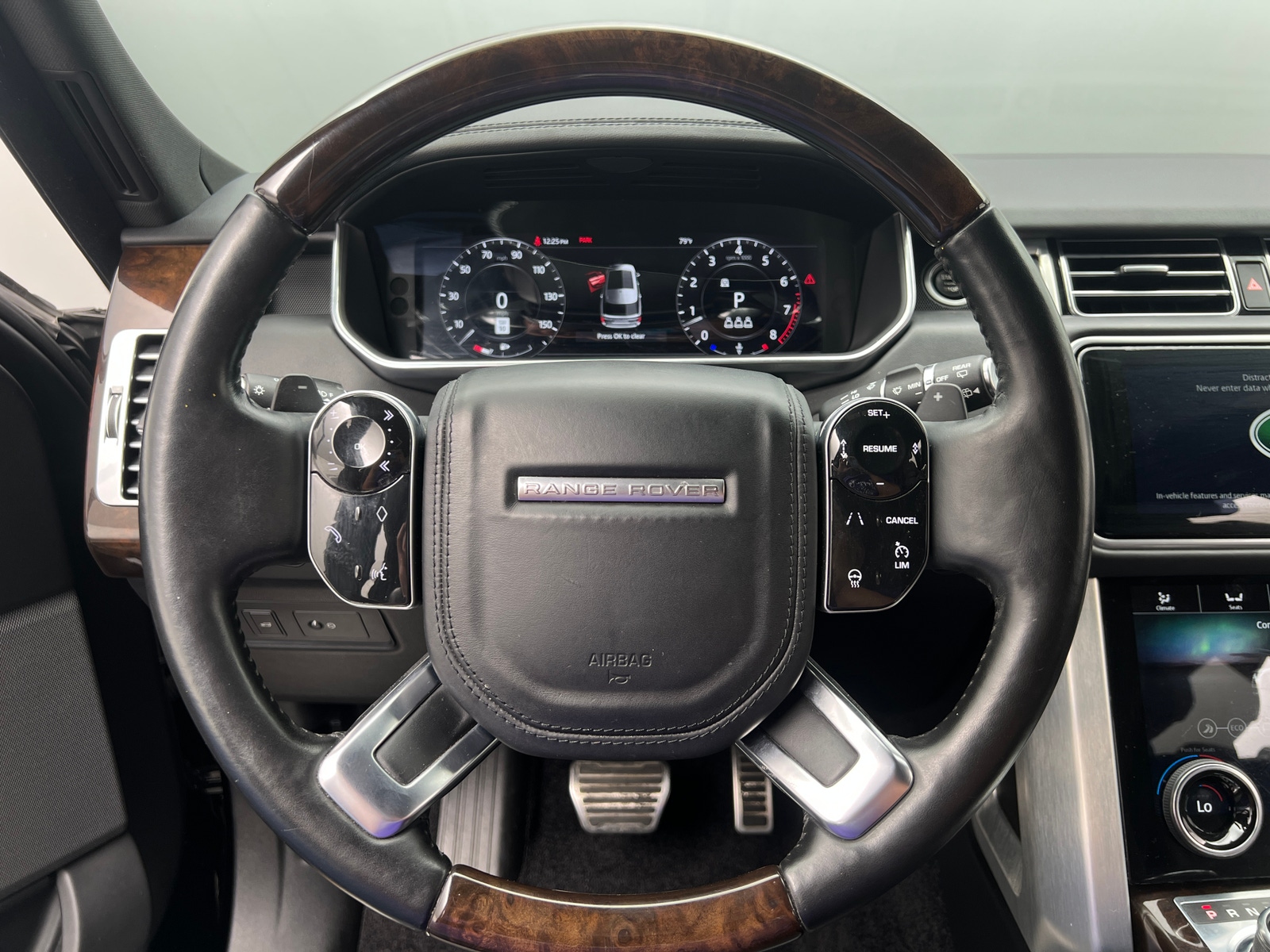 Thumbnail: 2021 Land Rover Range Rover - 4