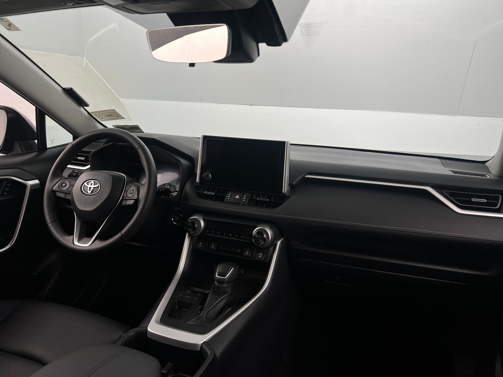 Thumbnail: 2025 Toyota RAV4 - 2