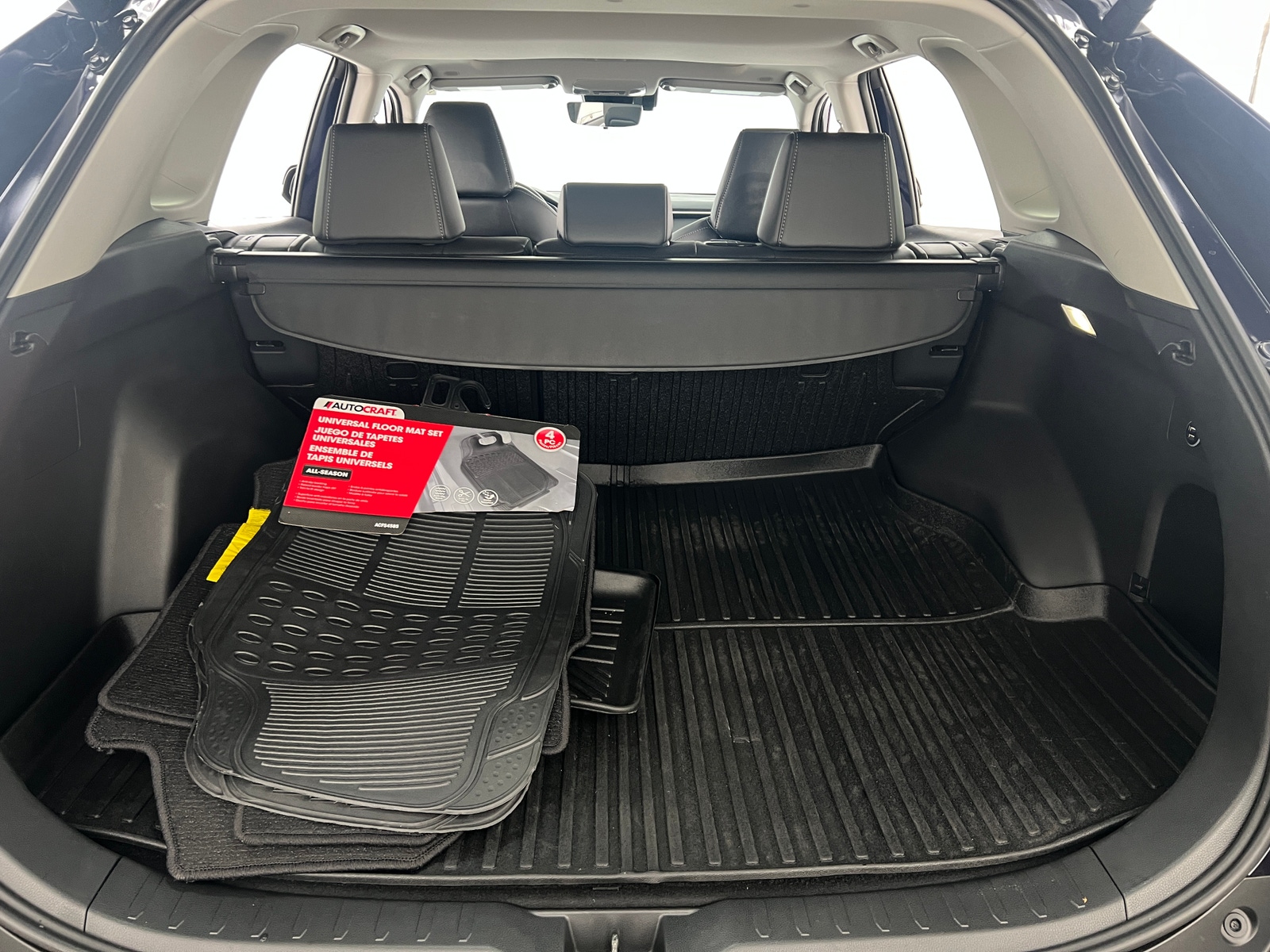 Thumbnail: 2025 Toyota RAV4 - 6