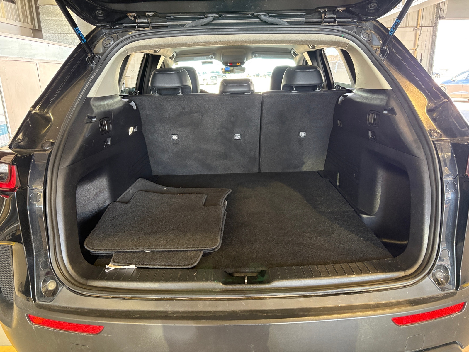 Thumbnail: 2025 Mazda CX-50 - 6