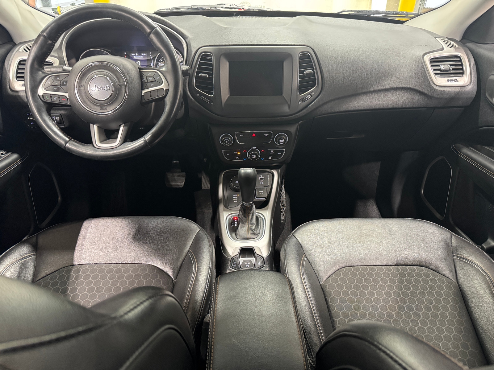 Thumbnail: 2020 Jeep Compass - 3