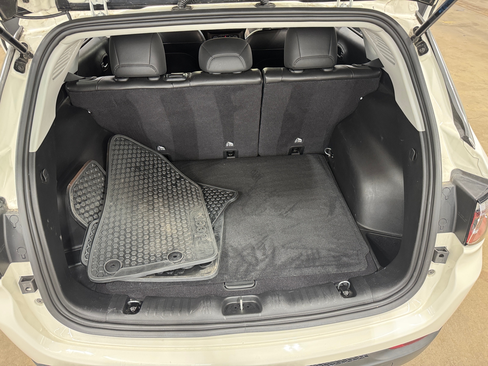 Thumbnail: 2020 Jeep Compass - 7