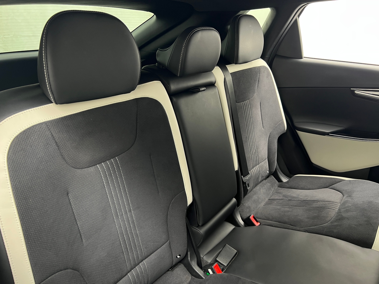 Thumbnail: 2023 Kia EV6 - 5