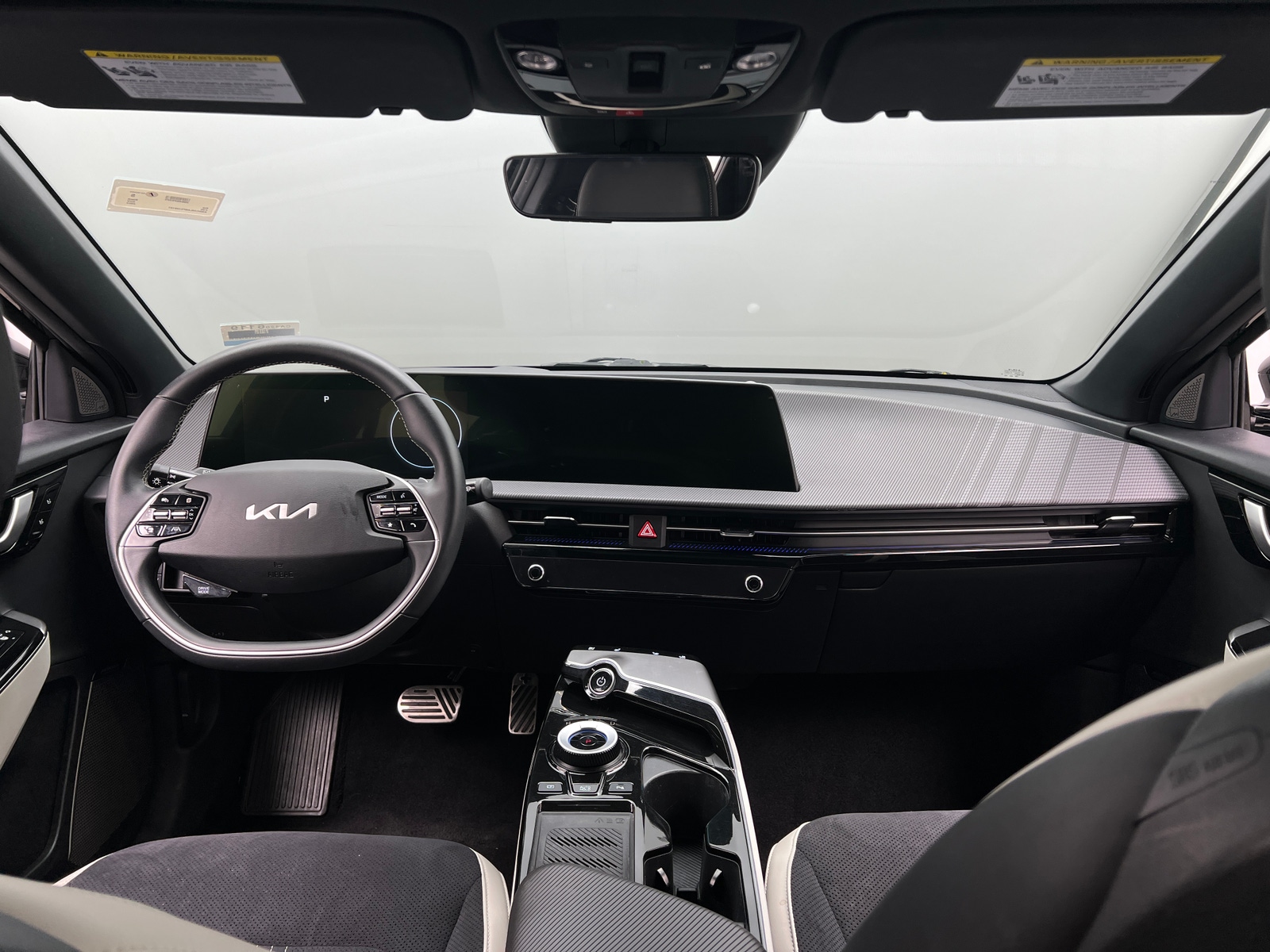 Thumbnail: 2023 Kia EV6 - 2