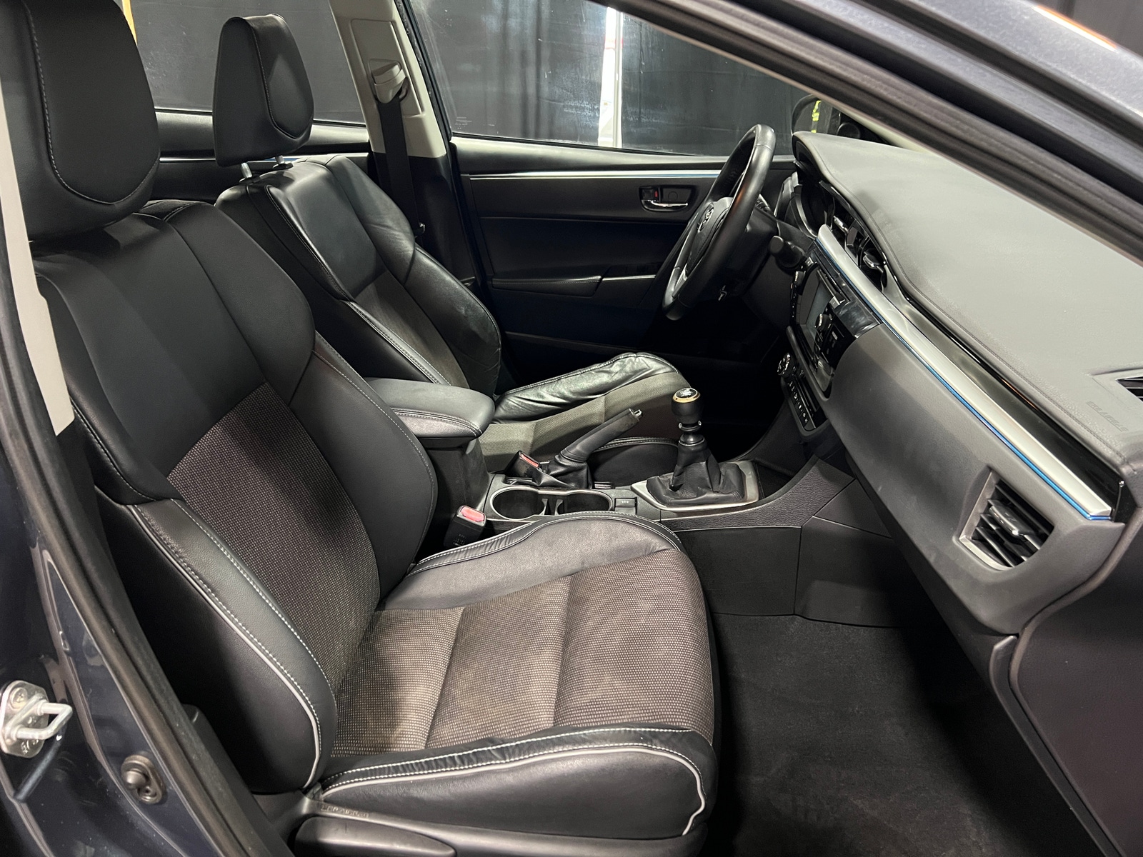 Thumbnail: 2014 Toyota Corolla - 2