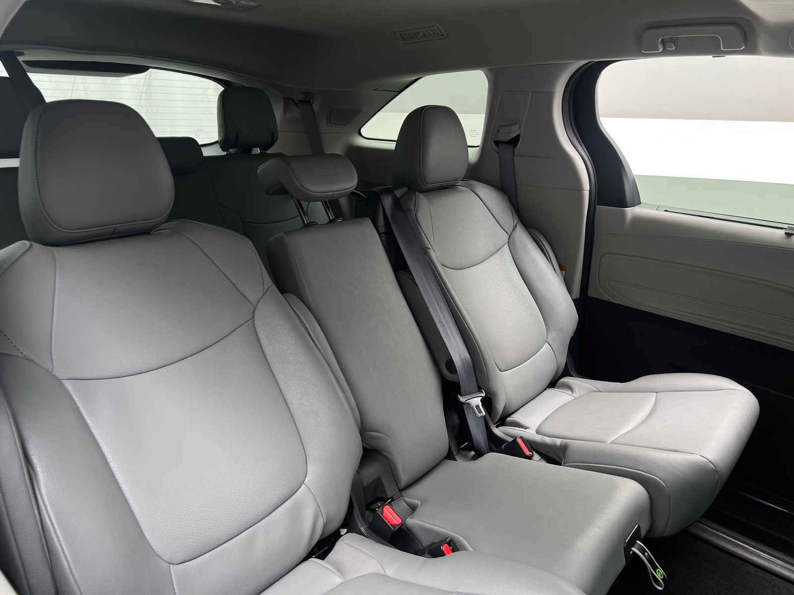 Thumbnail: 2024 Toyota Sienna - 5