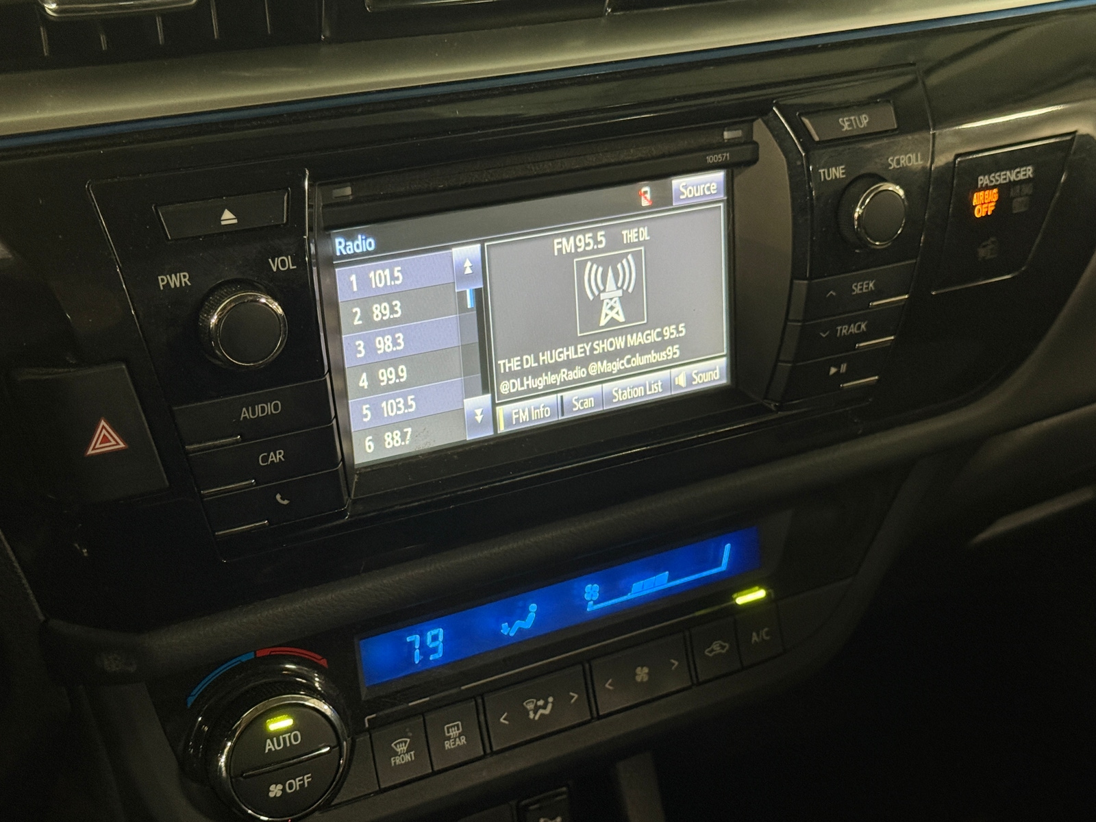 Thumbnail: 2016 Toyota Corolla - 4