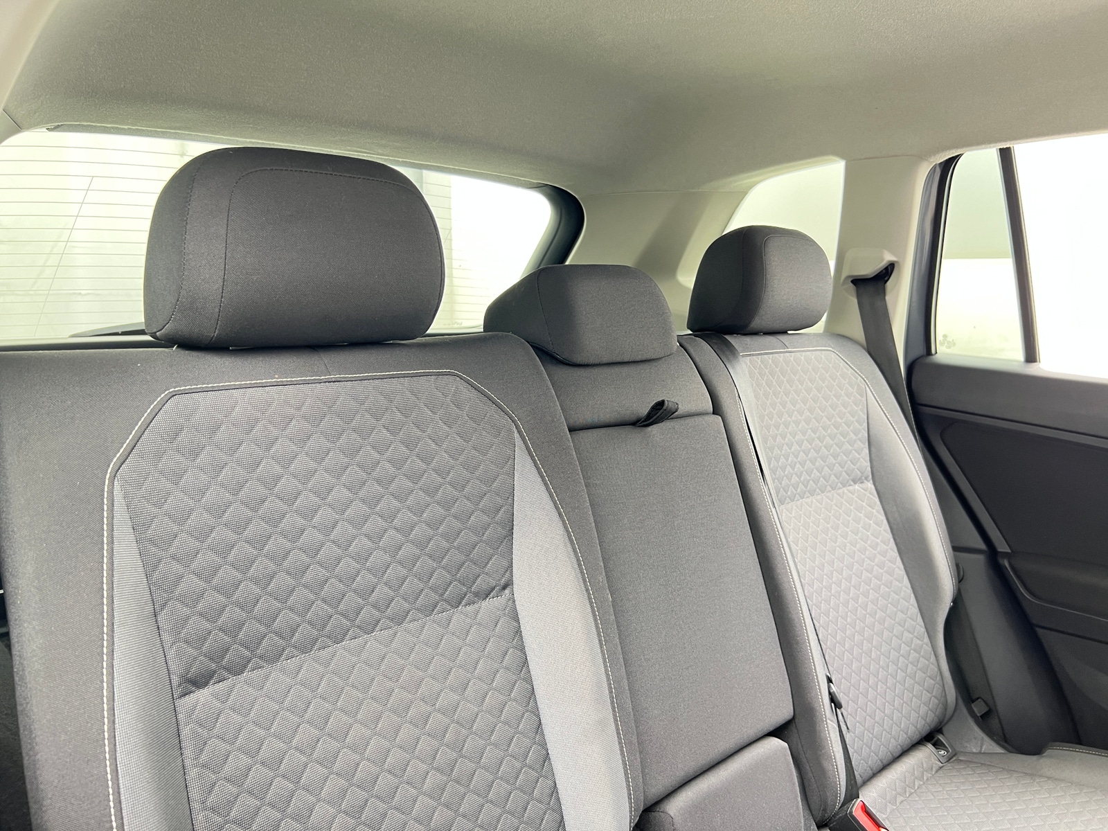 Thumbnail: 2021 Volkswagen Tiguan - 6