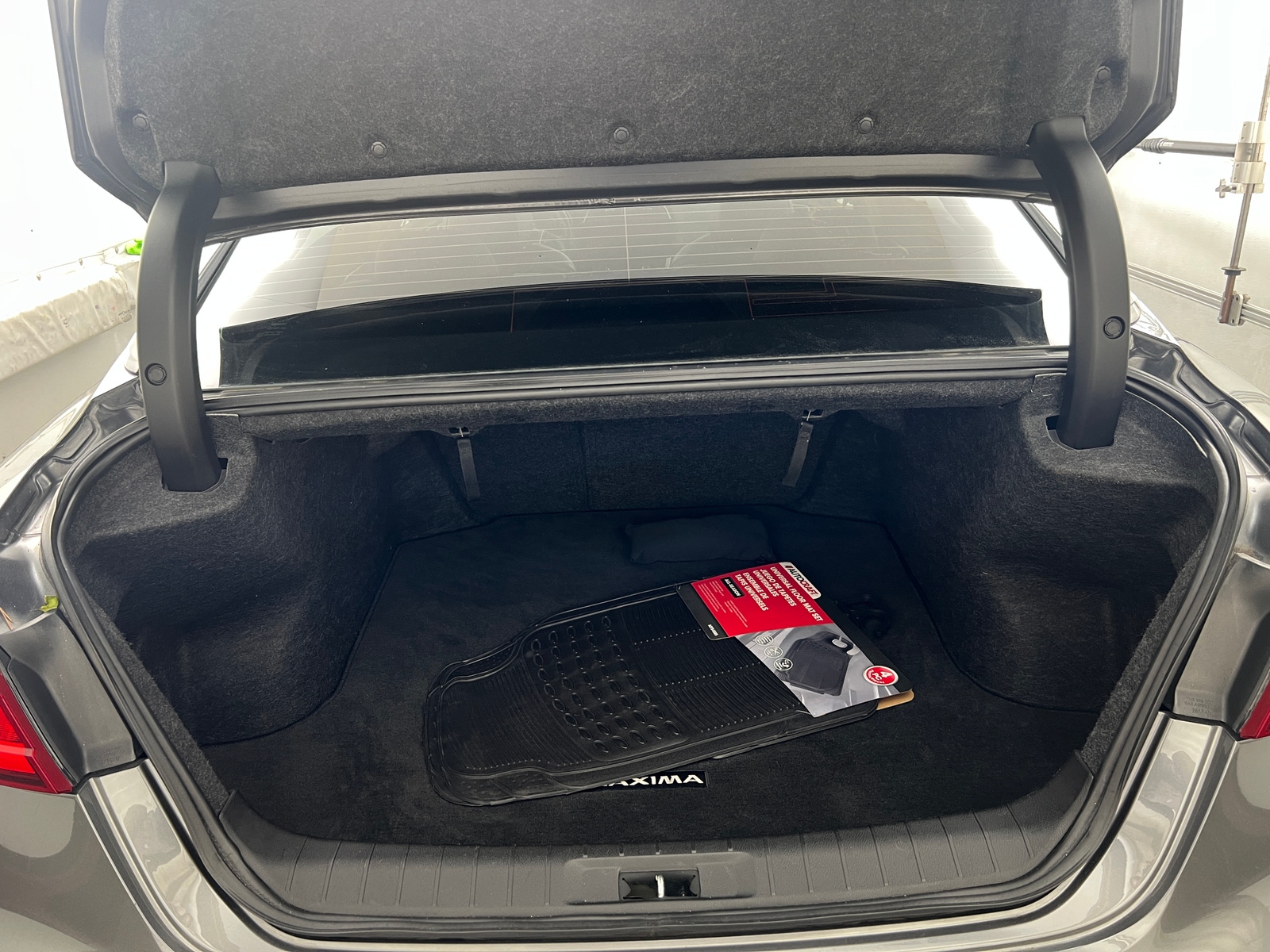 Thumbnail: 2017 Nissan Maxima - 6