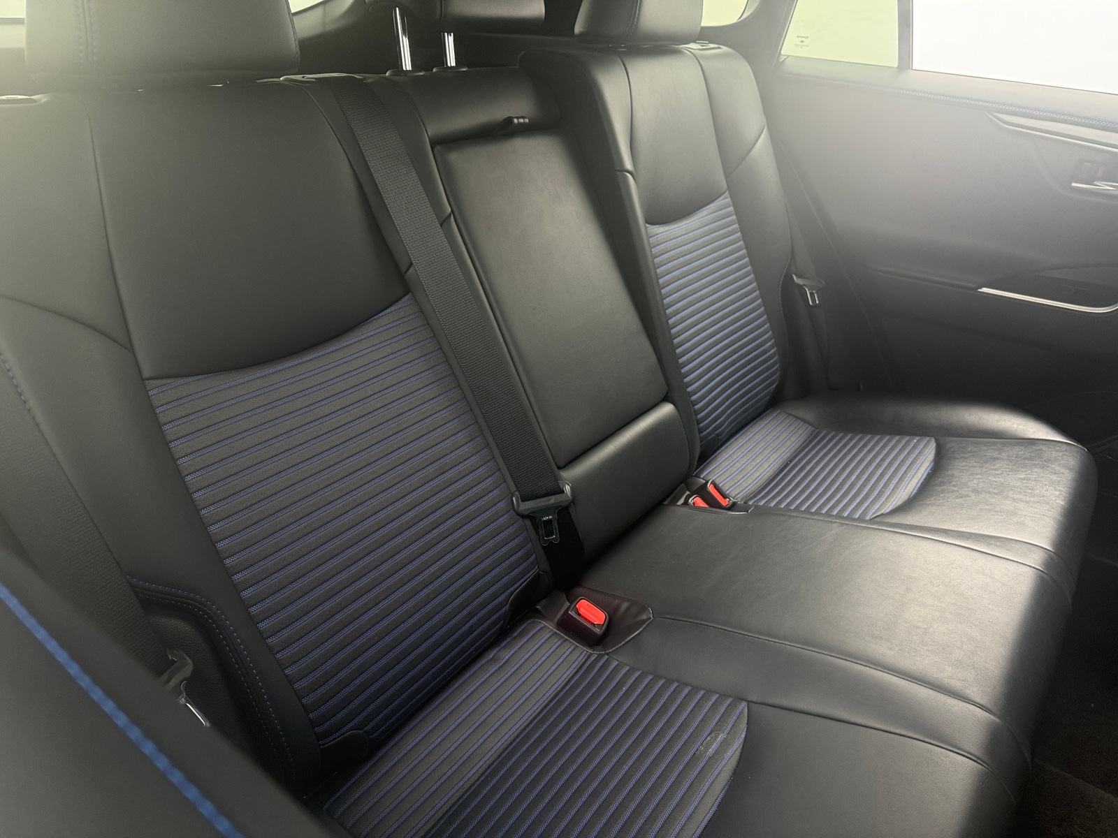 Thumbnail: 2021 Toyota RAV4 - 5