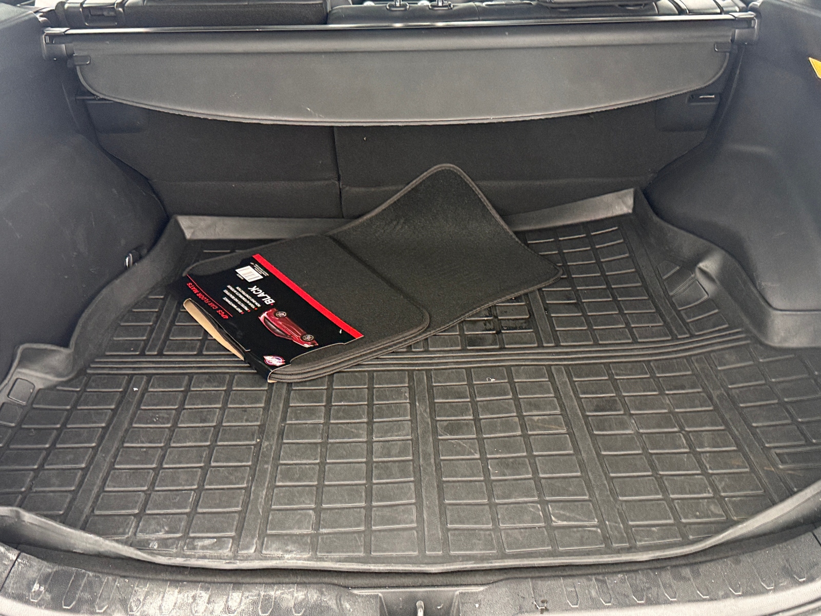 Thumbnail: 2021 Toyota RAV4 - 6