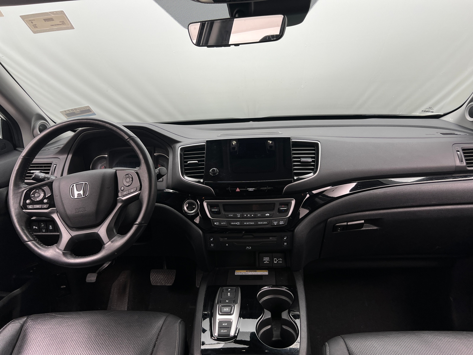 Thumbnail: 2019 Honda Pilot - 2