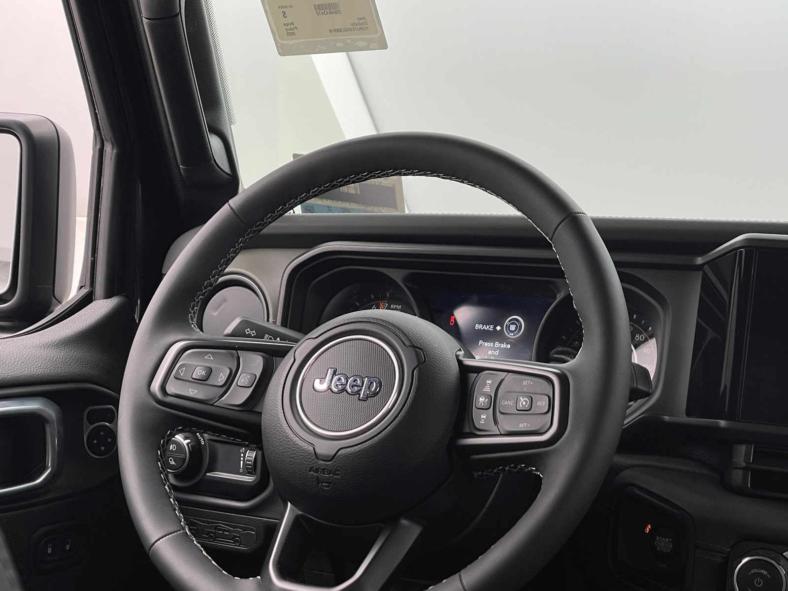 Thumbnail: 2025 Jeep Gladiator - 4