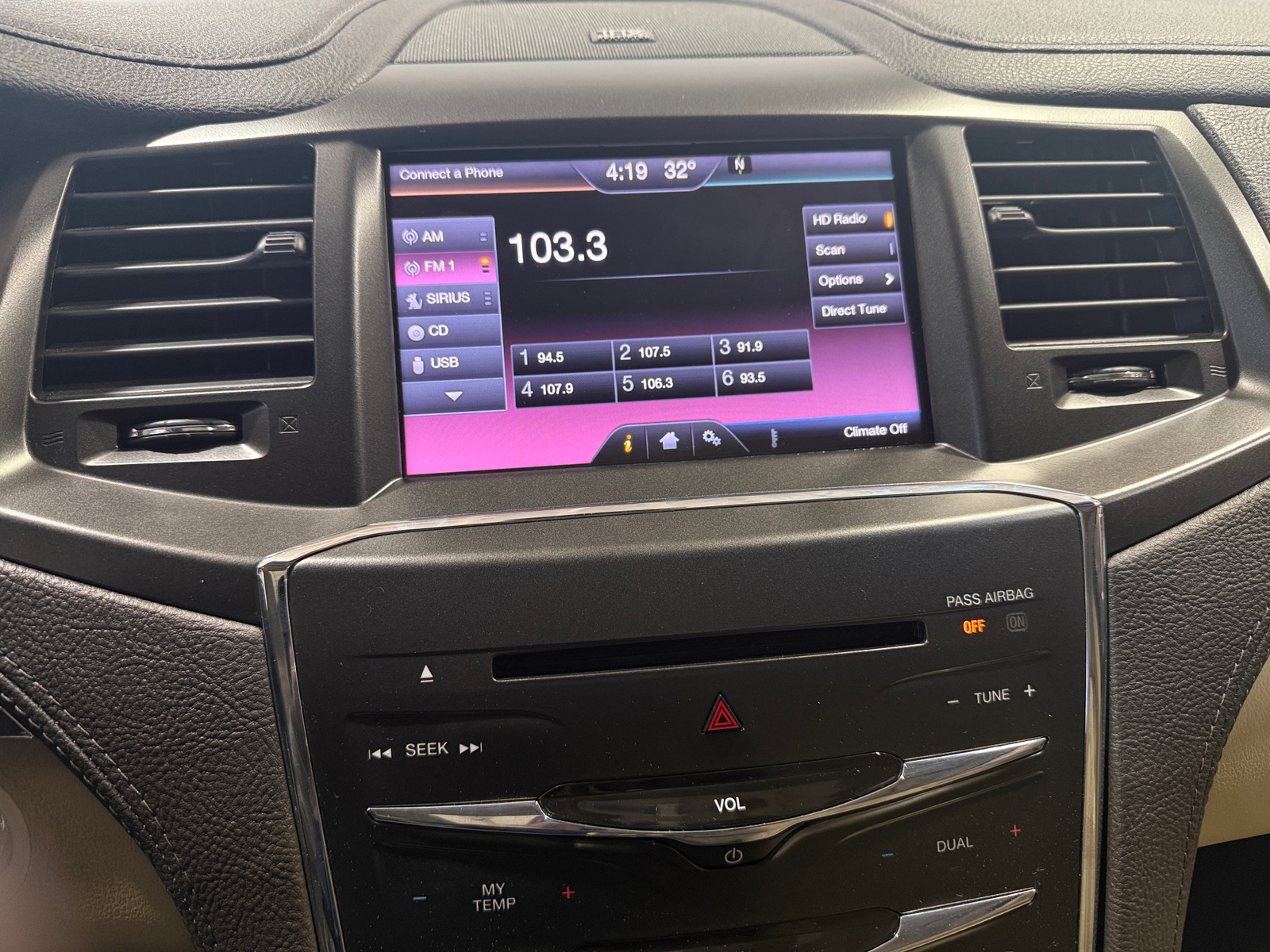 Thumbnail: 2013 Lincoln MKS - 3