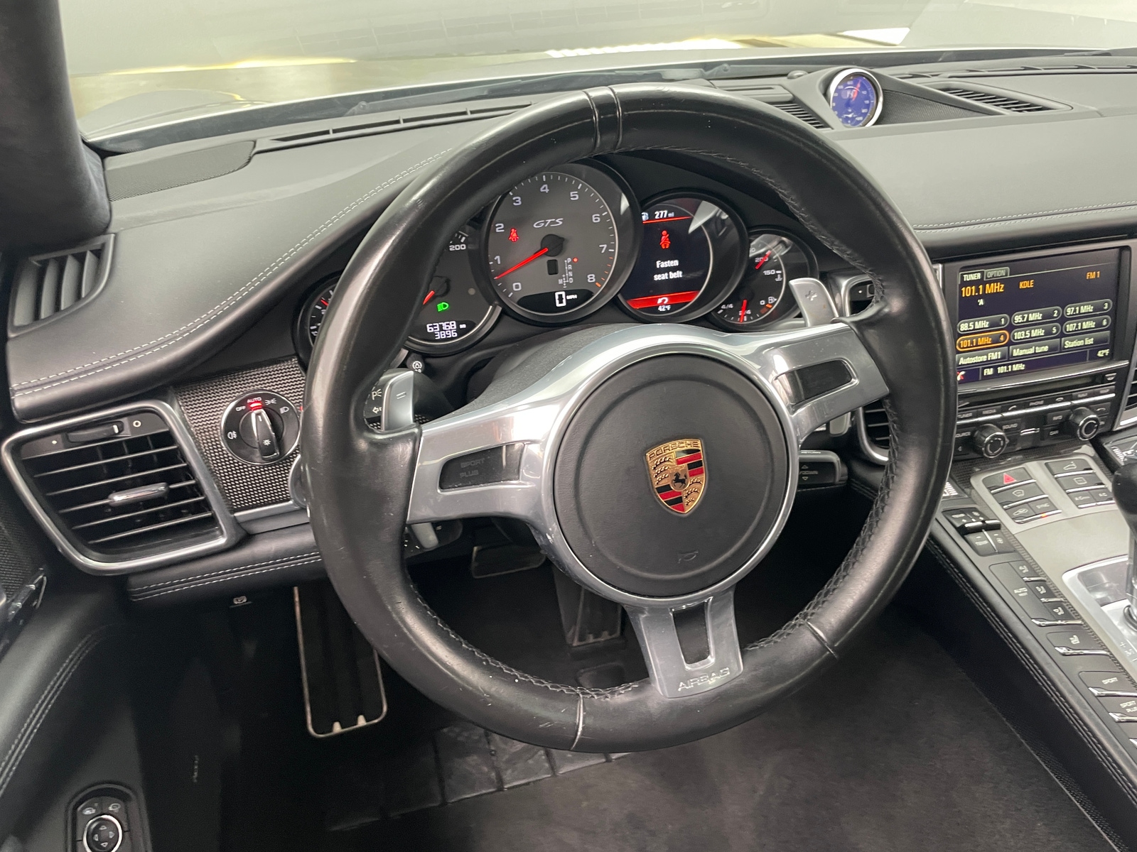 Thumbnail: 2016 Porsche Panamera - 4