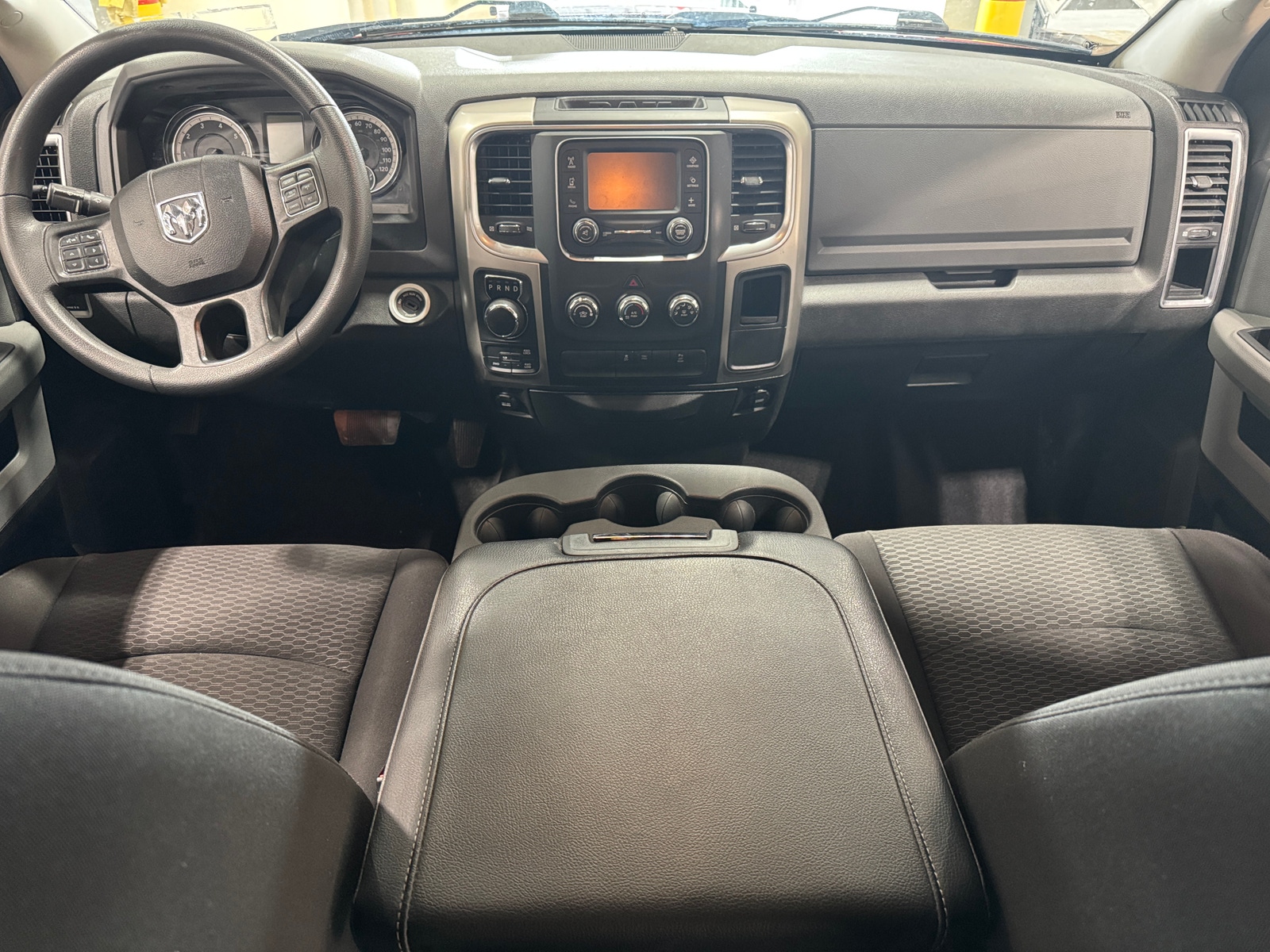 Thumbnail: 2020 RAM 1500 Classic - 3