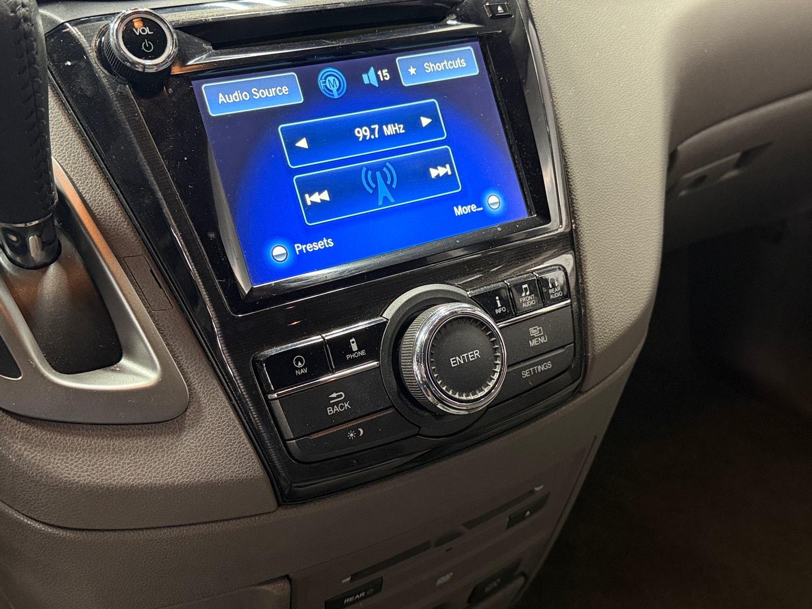 Thumbnail: 2015 Honda Odyssey - 3