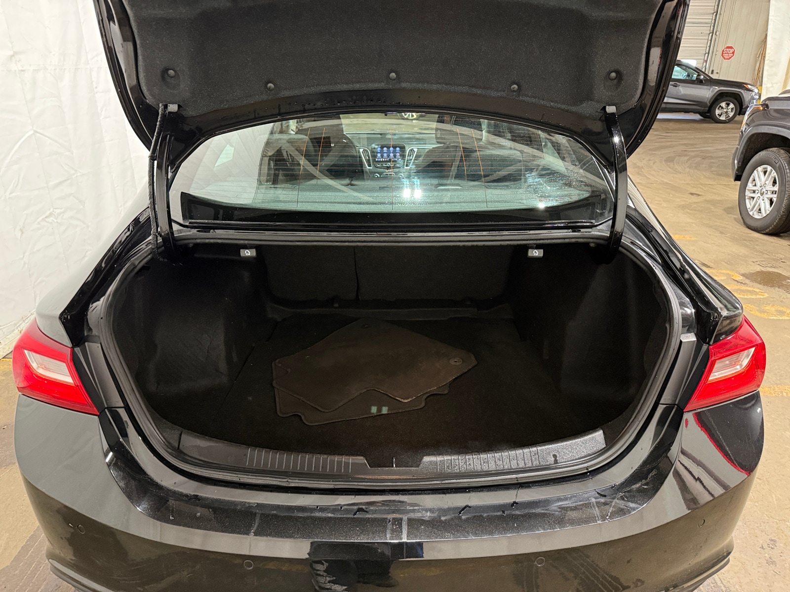 Thumbnail: 2024 Chevrolet Malibu - 7