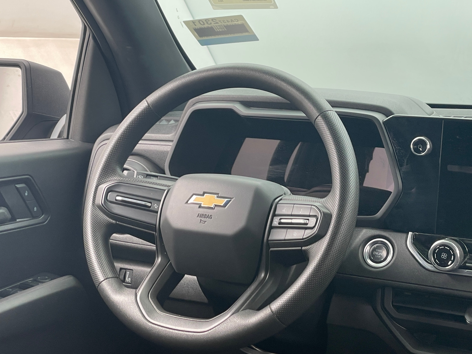 Thumbnail: 2024 Chevrolet Colorado - 5