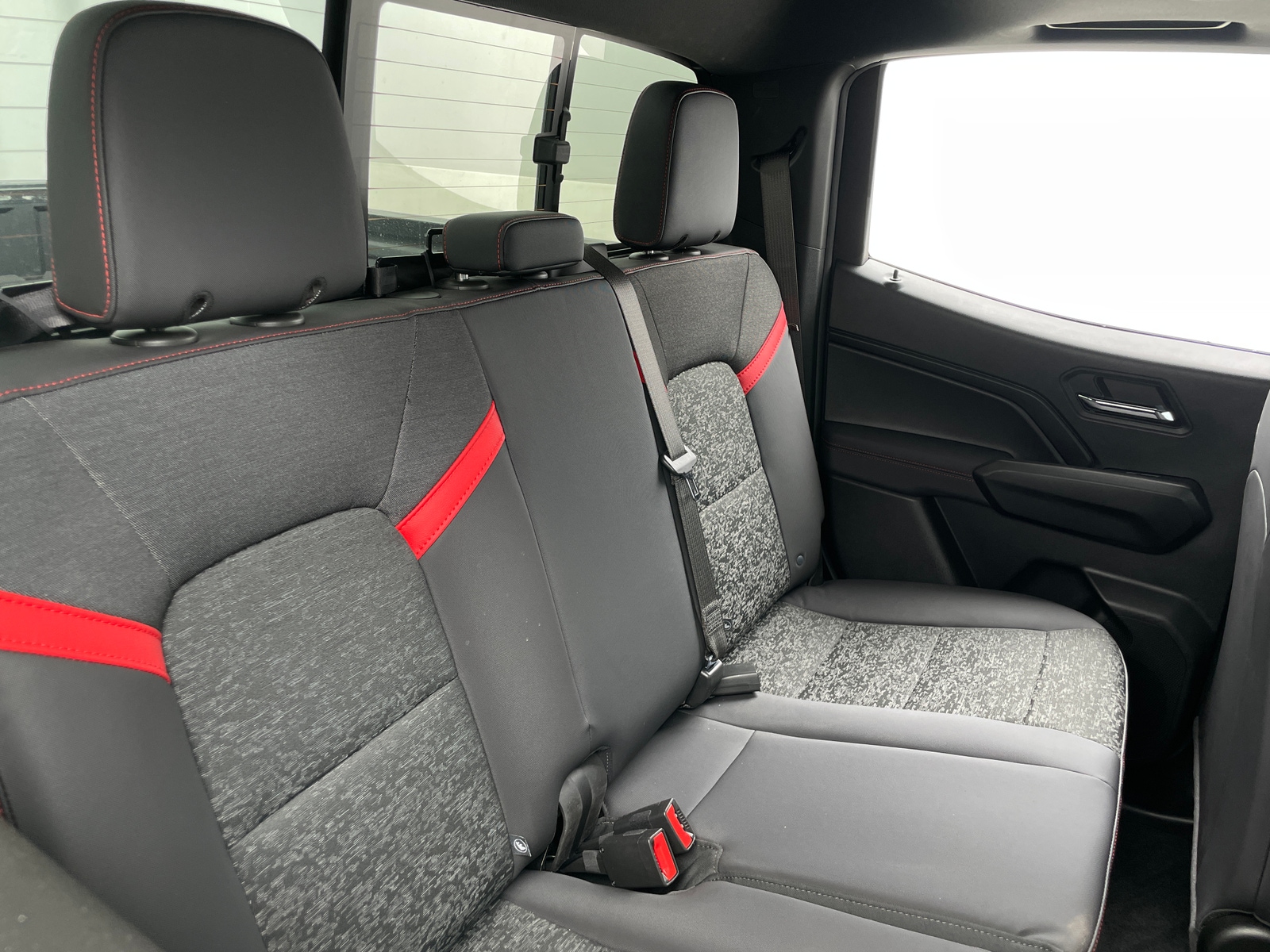 Thumbnail: 2024 Chevrolet Colorado - 6