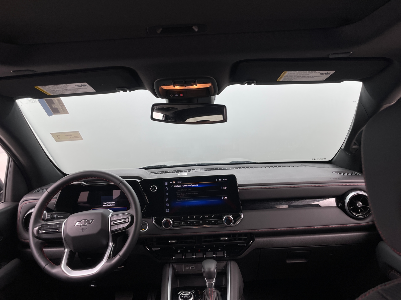 Thumbnail: 2024 Chevrolet Colorado - 3