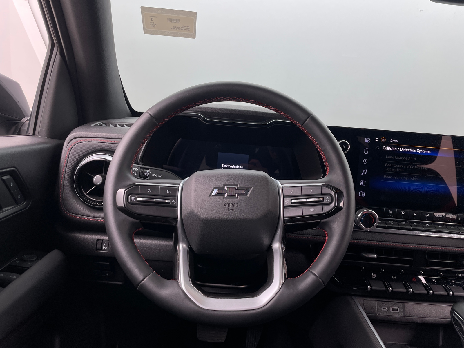 Thumbnail: 2024 Chevrolet Colorado - 5