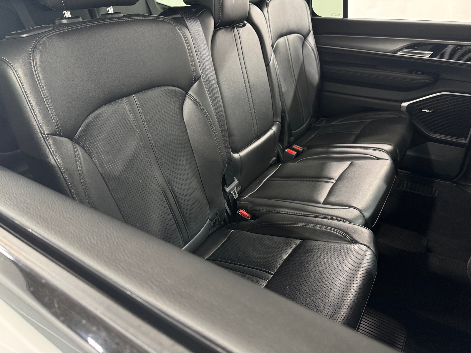 Thumbnail: 2025 Jeep Wagoneer - 5