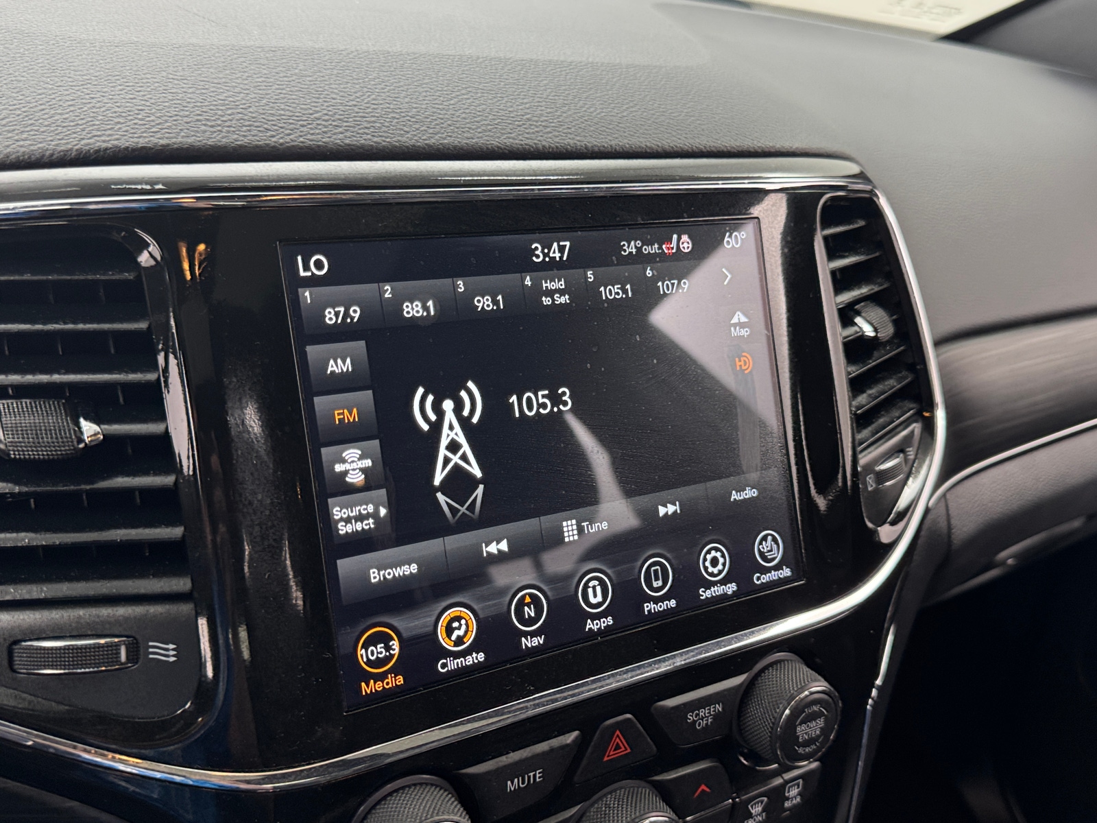 Thumbnail: 2020 Jeep Grand Cherokee - 3