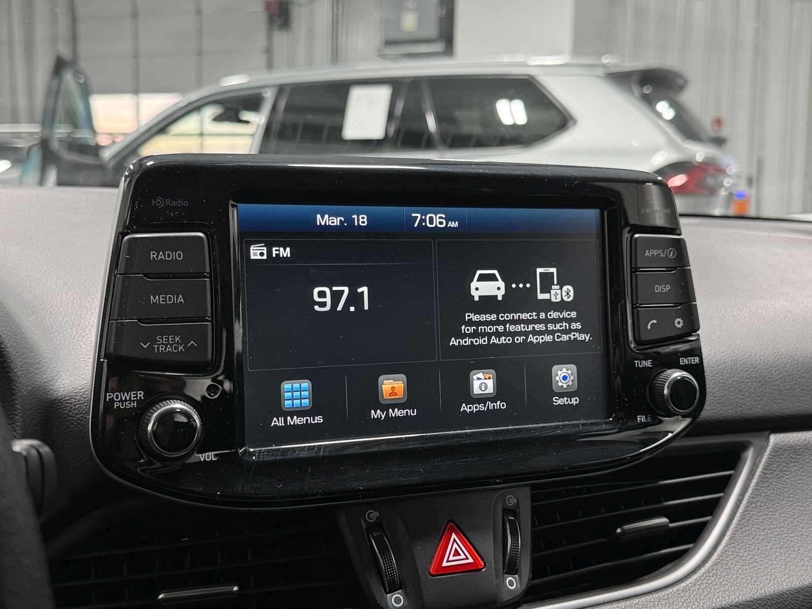 Thumbnail: 2019 Hyundai Elantra - 4