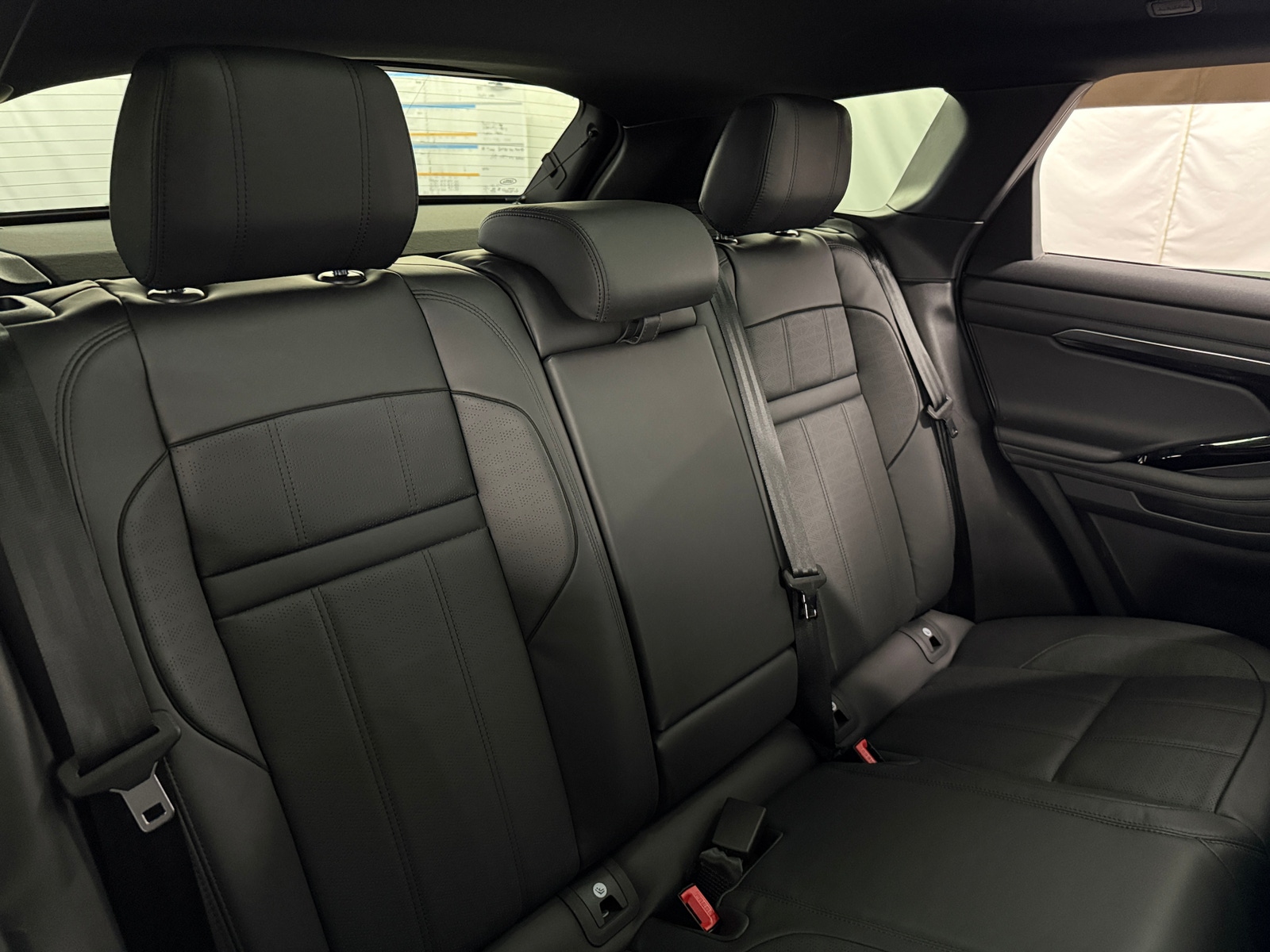 Thumbnail: 2021 Land Rover Range Rover Evoque - 5